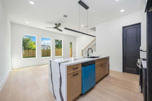 3920 Aledo Street A-B, Houston, TX 77051