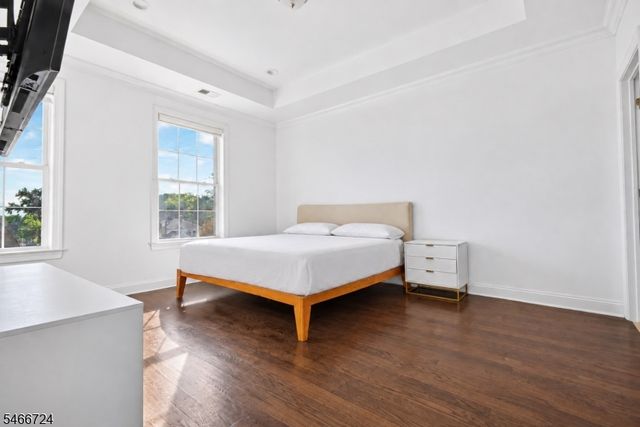 18 Parkside Ln, Teaneck Twp., NJ 07666