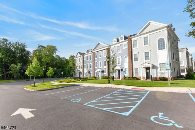 18 Parkside Ln, Teaneck Twp., NJ 07666