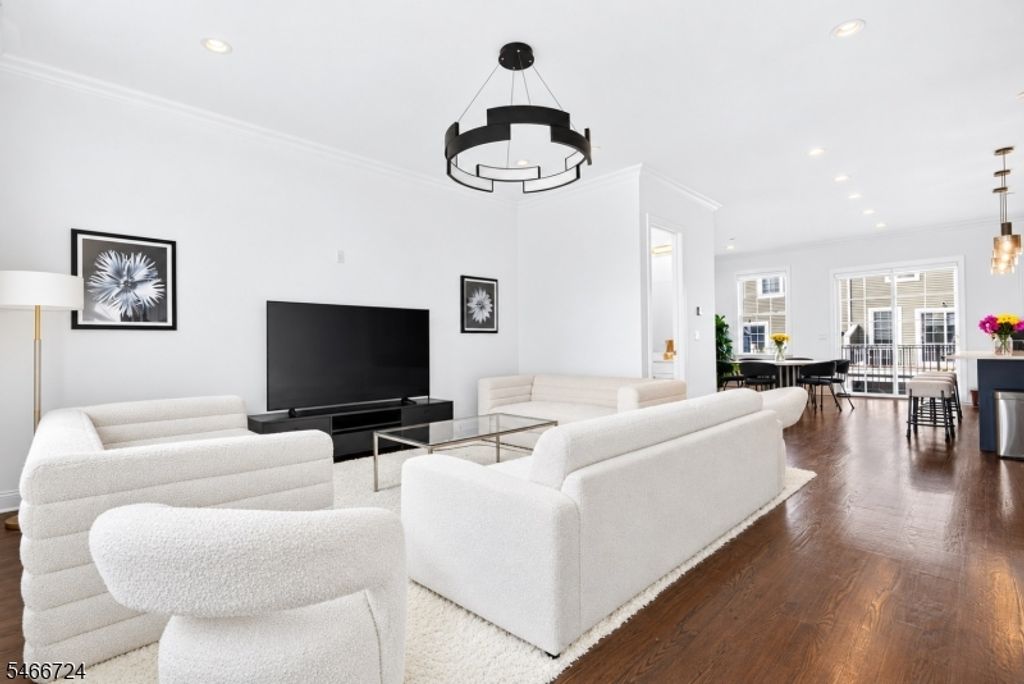 18 Parkside Ln, Teaneck Twp., NJ 07666 — photo 3