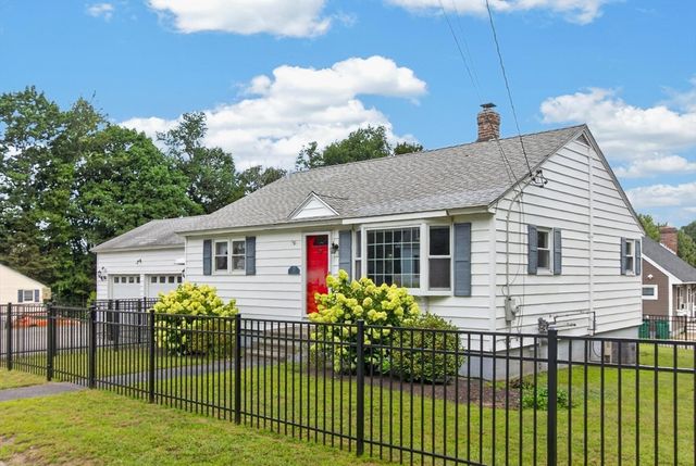 93 York Ave, Fitchburg, MA 01420