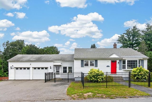 93 York Ave, Fitchburg, MA 01420