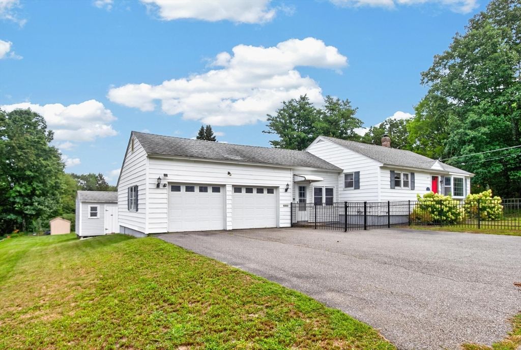 93 York Ave, Fitchburg, MA 01420