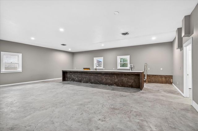 206 N Main Street, Rogersville, MO 65742