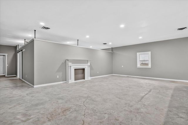 206 N Main Street, Rogersville, MO 65742