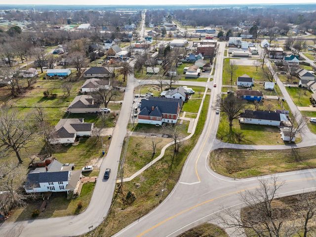 206 N Main Street, Rogersville, MO 65742