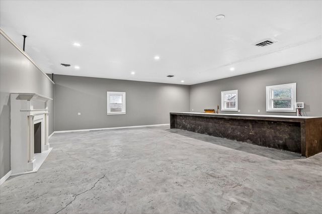 206 N Main Street, Rogersville, MO 65742