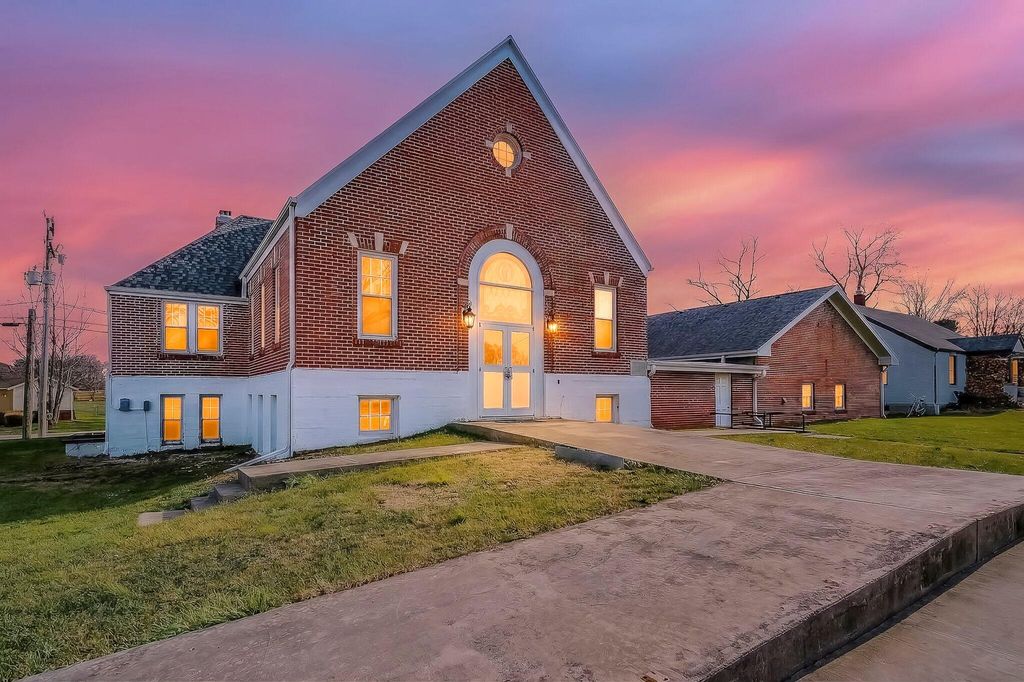 206 N Main Street, Rogersville, MO 65742