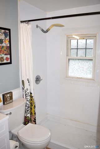 76 Sinclair Street, Windsor, CT 06095