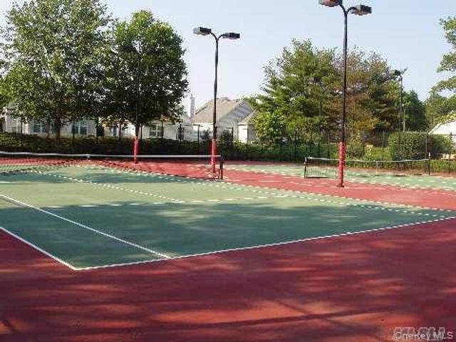 6 Oakdale Court, Ridge, NY 11961