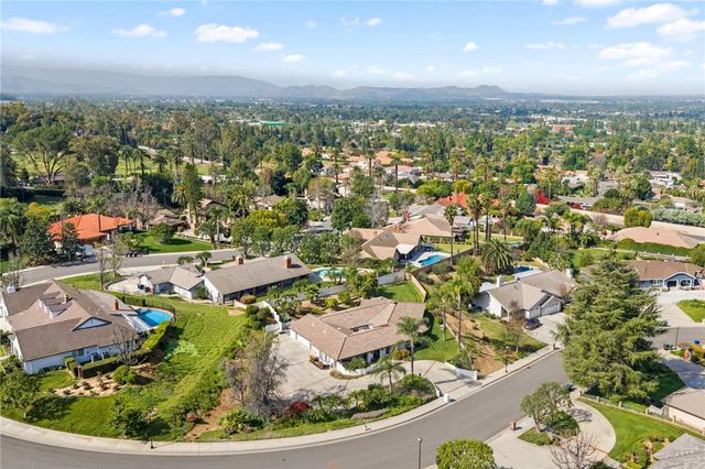 2429 Chauncy Place, Riverside, CA 92506