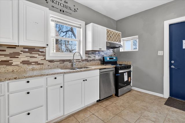 1 E 114th Street, Chicago, IL 60628