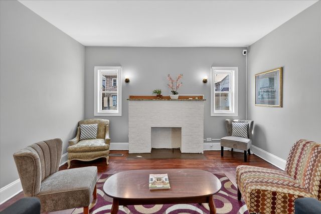 1 E 114th Street, Chicago, IL 60628