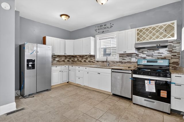 1 E 114th Street, Chicago, IL 60628