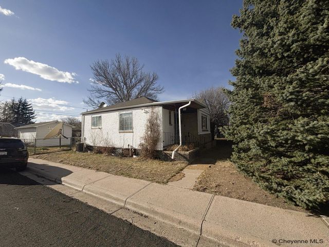 3502 DUNN AVE, Cheyenne, WY 82001