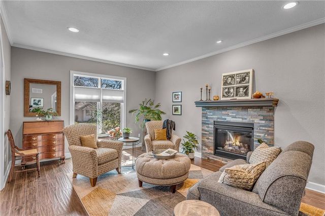 908 Easy Street, Lawrence, KS 66049