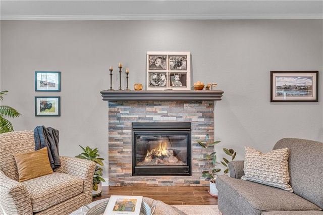 908 Easy Street, Lawrence, KS 66049