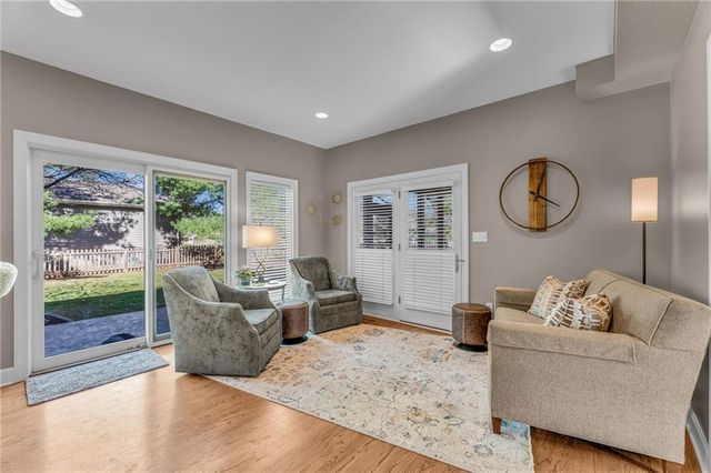 908 Easy Street, Lawrence, KS 66049