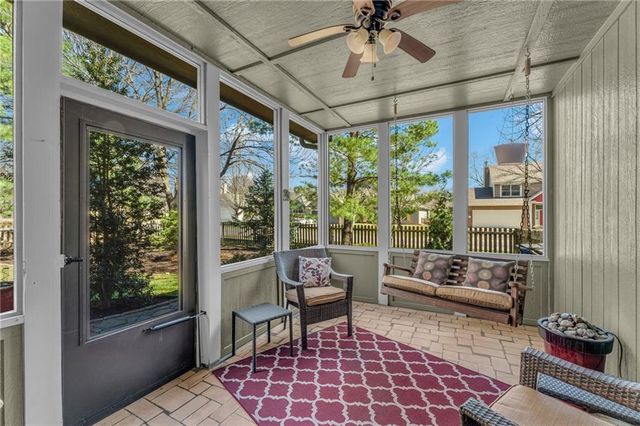 908 Easy Street, Lawrence, KS 66049