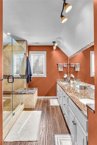 908 Easy Street, Lawrence, KS 66049