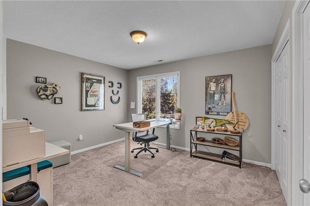 908 Easy Street, Lawrence, KS 66049