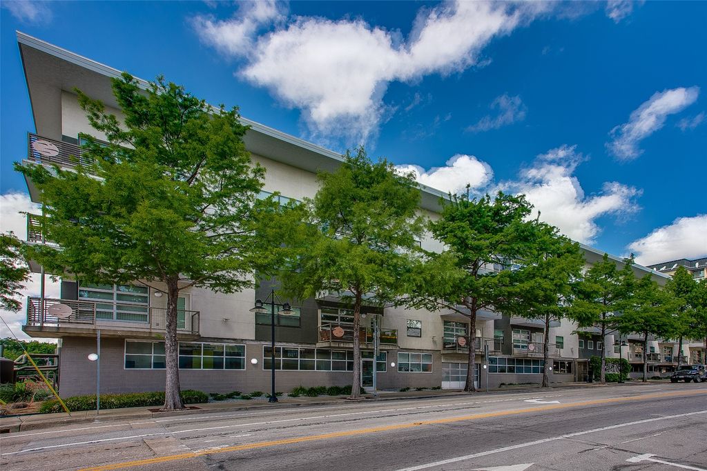 1111 S Akard Street 310, Dallas, TX 75215