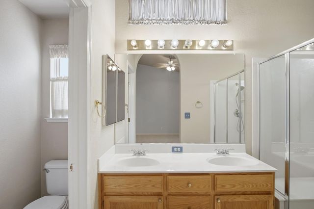 1416 Ranch House Ct, Oakdale, CA 95361