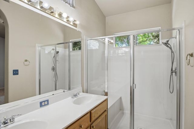 1416 Ranch House Ct, Oakdale, CA 95361
