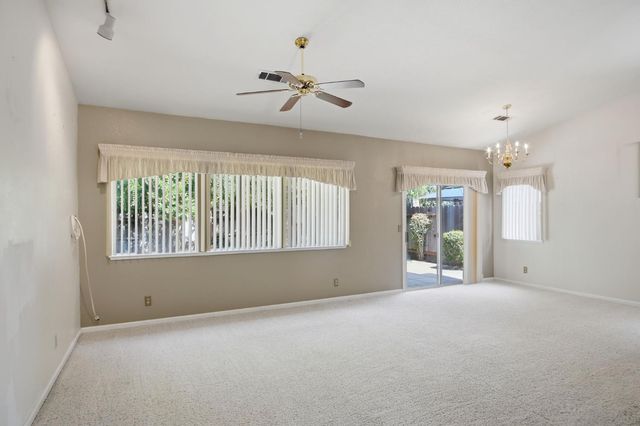 1416 Ranch House Ct, Oakdale, CA 95361
