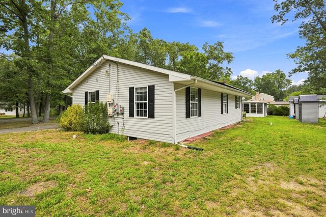 403 NEW HAMPSHIRE RD, Browns Mills, NJ 08015