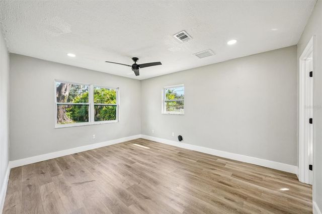 1706 W JEAN. STREET, Tampa, FL 33604