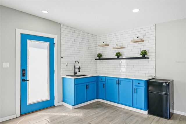 1706 W JEAN. STREET, Tampa, FL 33604