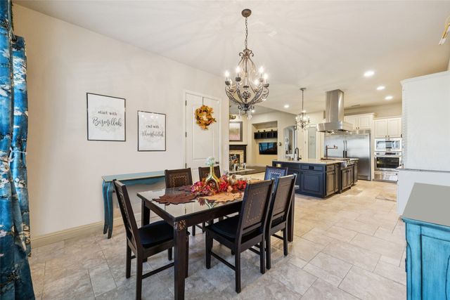 715 Simmons Road, Double Oak, TX 75077