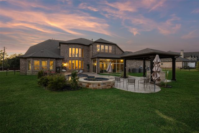 715 Simmons Road, Double Oak, TX 75077