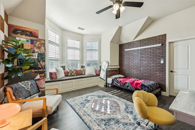 715 Simmons Road, Double Oak, TX 75077