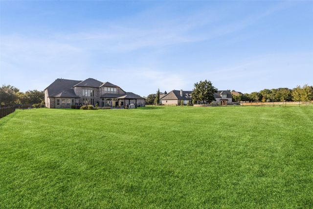 715 Simmons Road, Double Oak, TX 75077