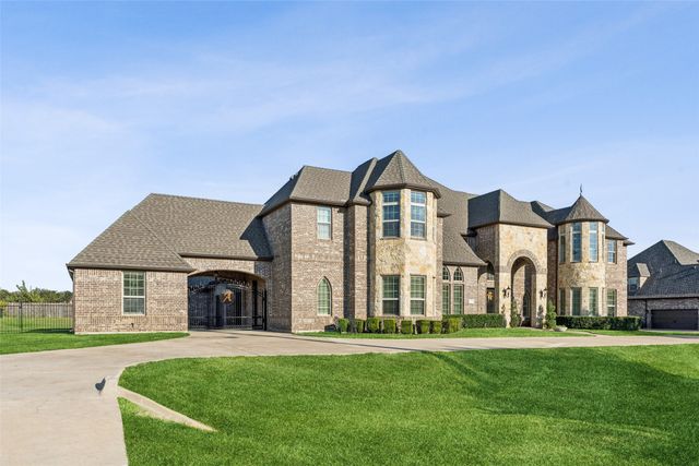 715 Simmons Road, Double Oak, TX 75077