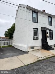 122 NORTH ST, Phoenixville, PA 19460