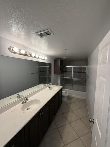 6386 Emerald Dunes Drive 201, West Palm Beach, FL 33411