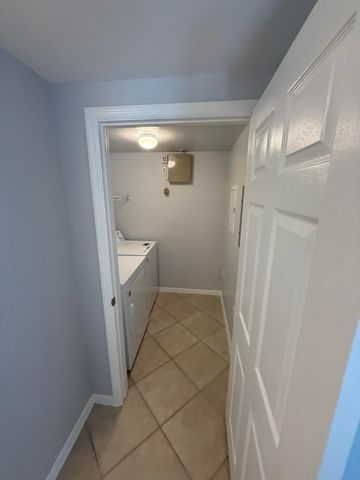 6386 Emerald Dunes Drive 201, West Palm Beach, FL 33411