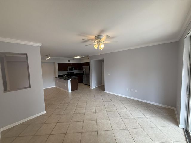 6386 Emerald Dunes Drive 201, West Palm Beach, FL 33411