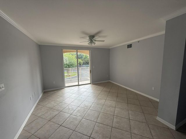 6386 Emerald Dunes Drive 201, West Palm Beach, FL 33411