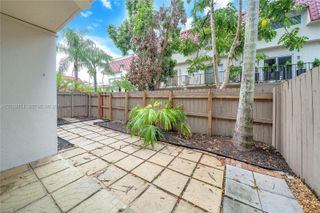 8650 SW 67th Avenue 1010, Pinecrest, FL 33156