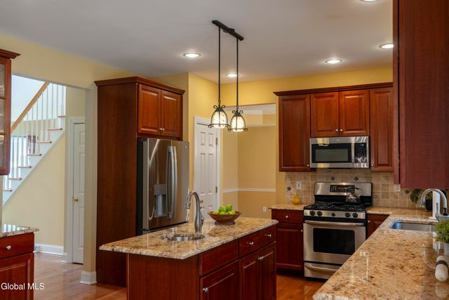 12 Preserve Way, Saratoga Springs, NY 12866