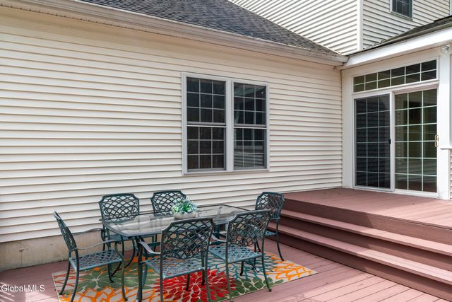 12 Preserve Way, Saratoga Springs, NY 12866