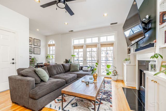 4425 N Racine Avenue 2N, Chicago, IL 60640