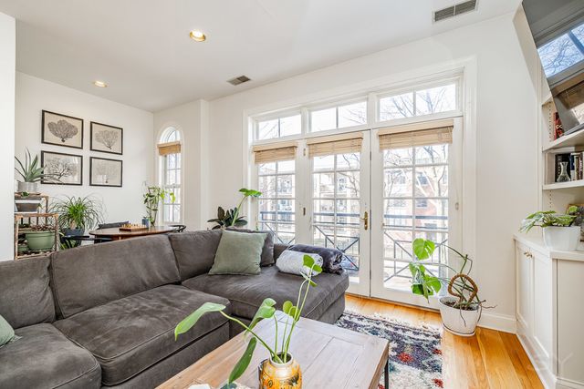 4425 N Racine Avenue 2N, Chicago, IL 60640