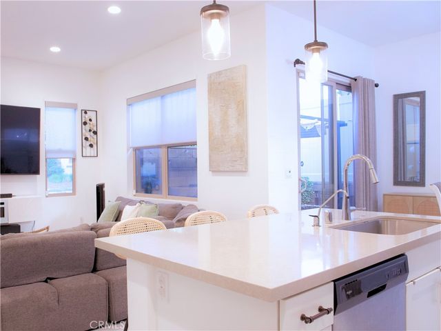 4172 Horvath 102, Corona, CA 92883