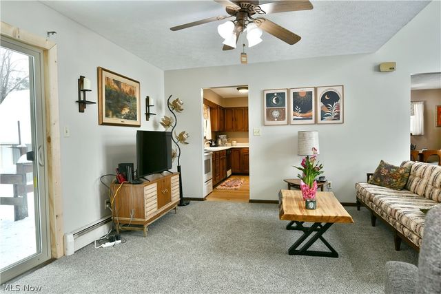 3894 Nelson Mosier Road, Leavittsburg, OH 44430