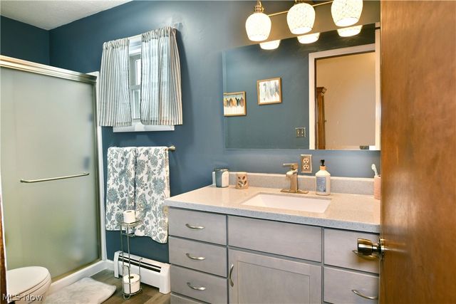 3894 Nelson Mosier Road, Leavittsburg, OH 44430